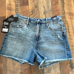 Silver Jeans Co Universal Fit High Rise Medium Wash Raw Hem Shorts Size 29 L3